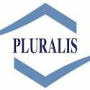 logo-pluralis-767x767